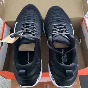 Men’s Nike reacts infinity run 4